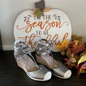 EUC Vionic Wedge Sandal